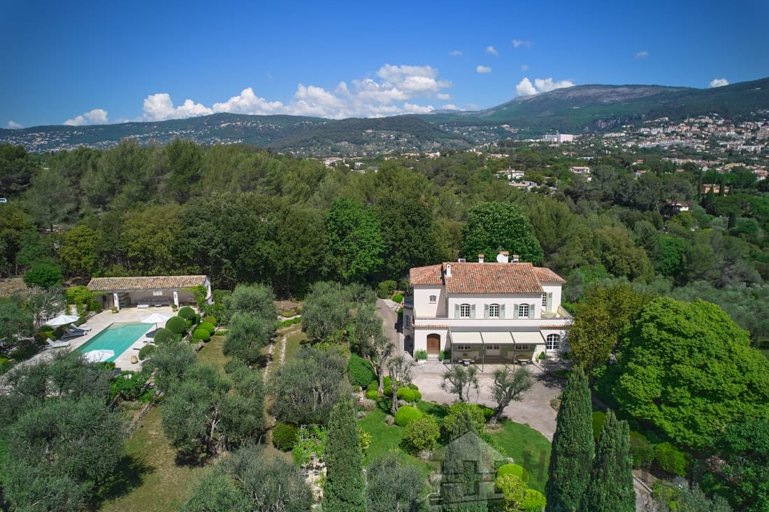 Villa/House For Sale in Grasse 5