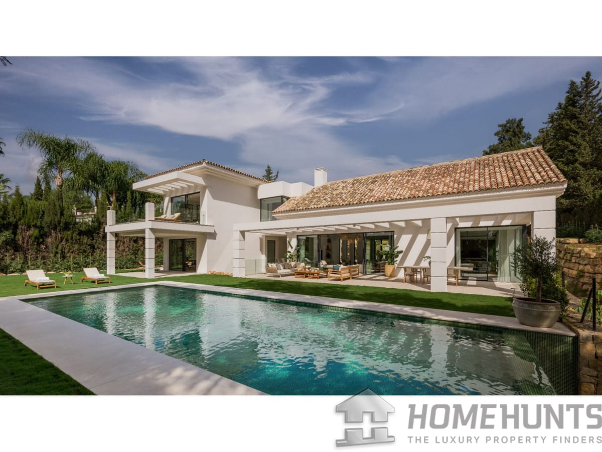 Villa/House For Sale in Estepona 16