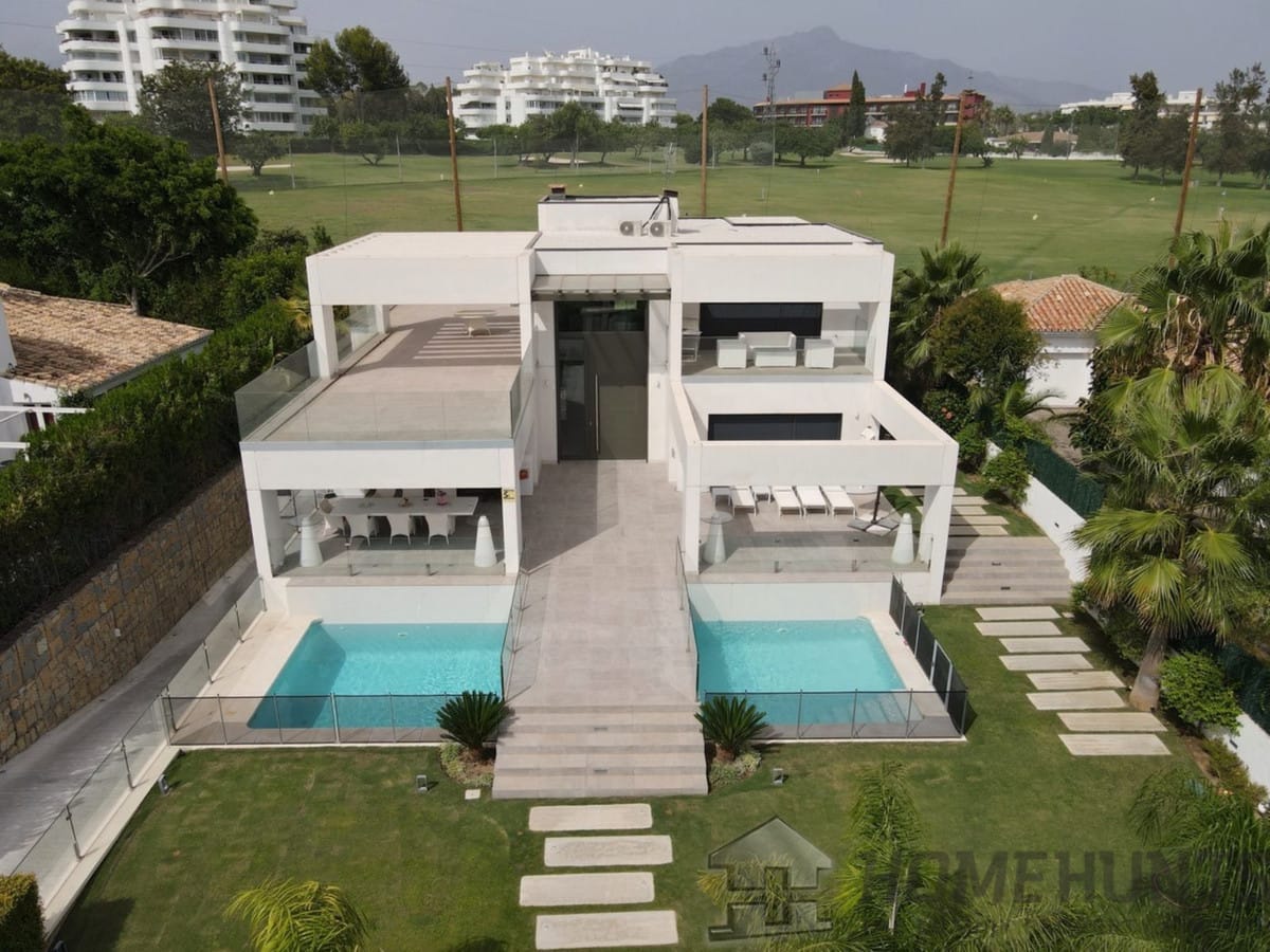 Villa/House For Sale in Guadalmina Alta 5