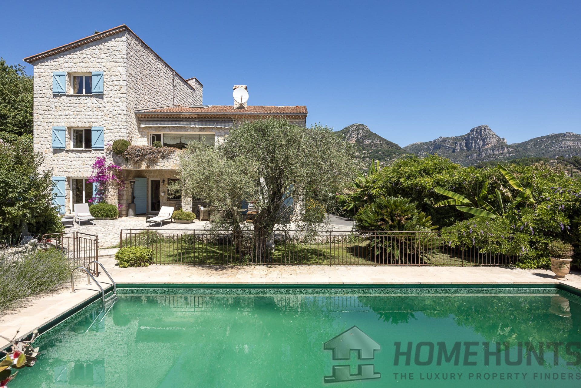 Villa/House For Sale in Vence 7
