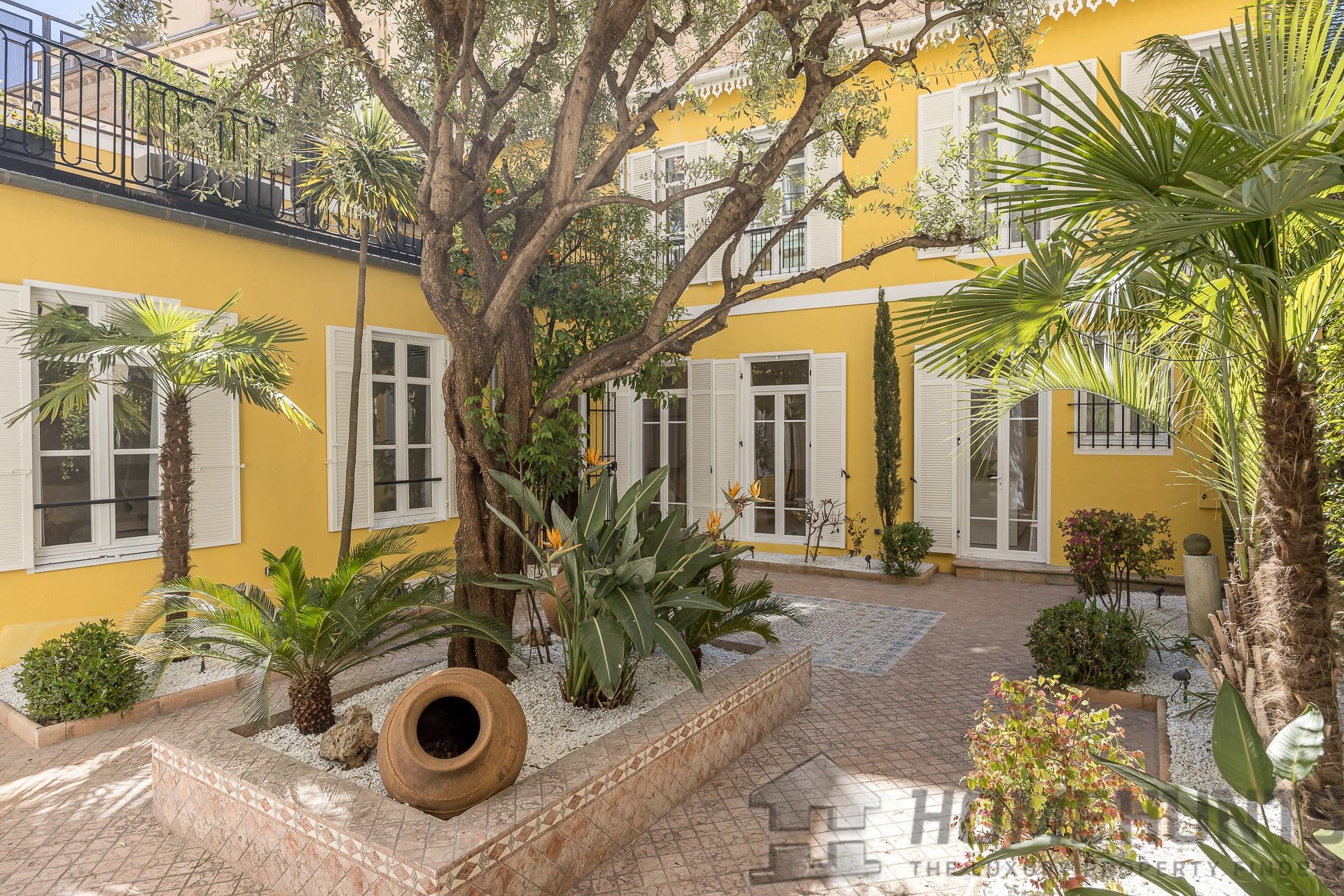 Villa/House For Sale in Cannes 7