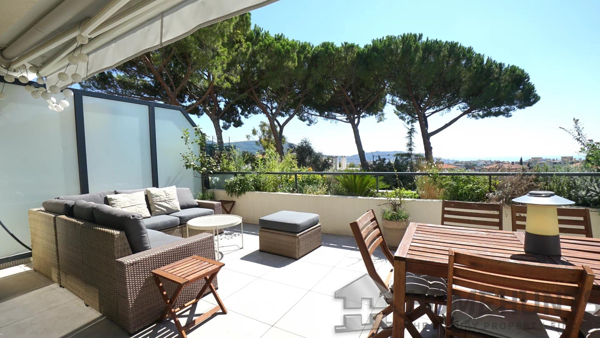 Apartment For Sale in Nice 13