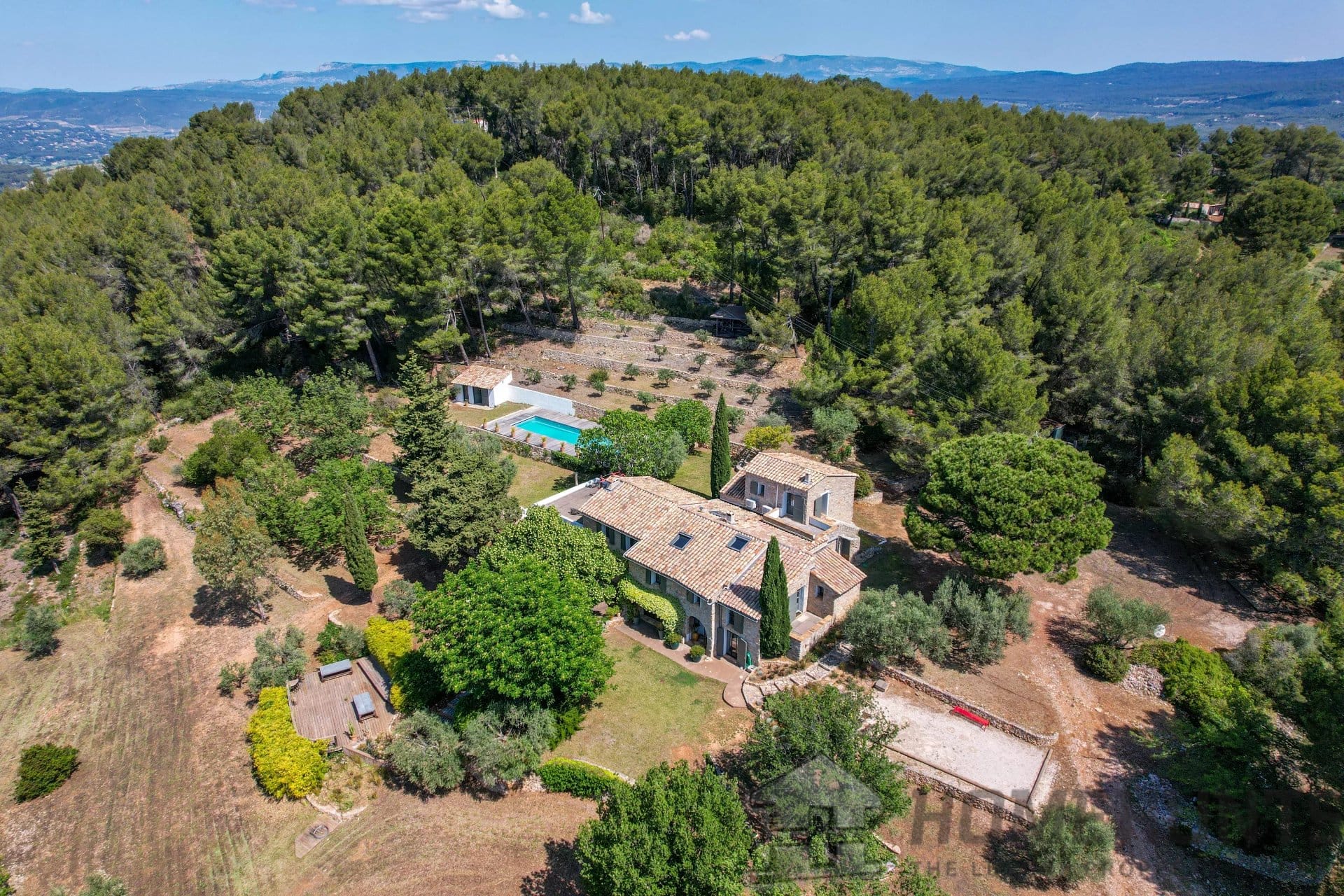 Villa/House For Sale in Le Beausset 2