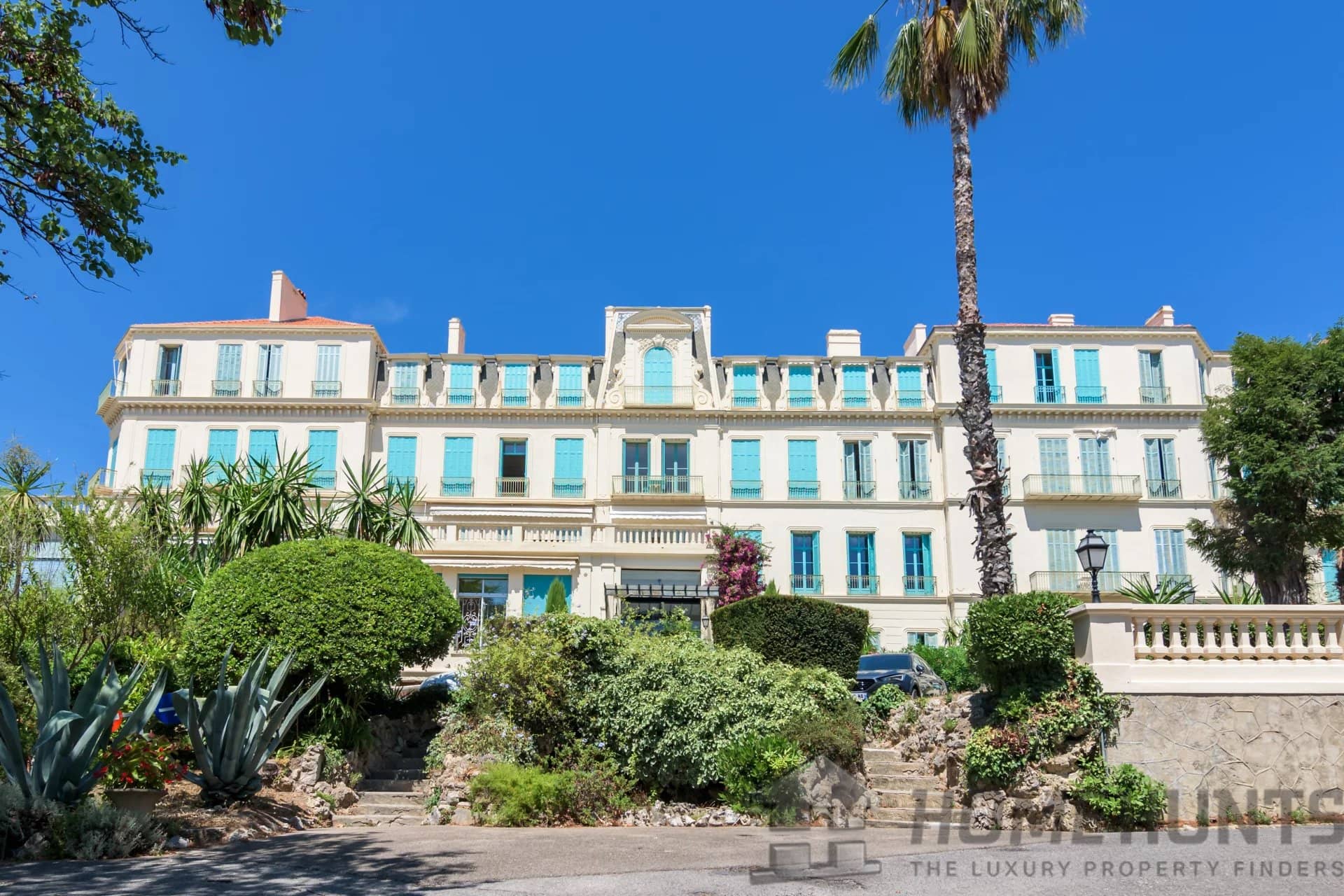 Apartment For Sale in Cannes 13