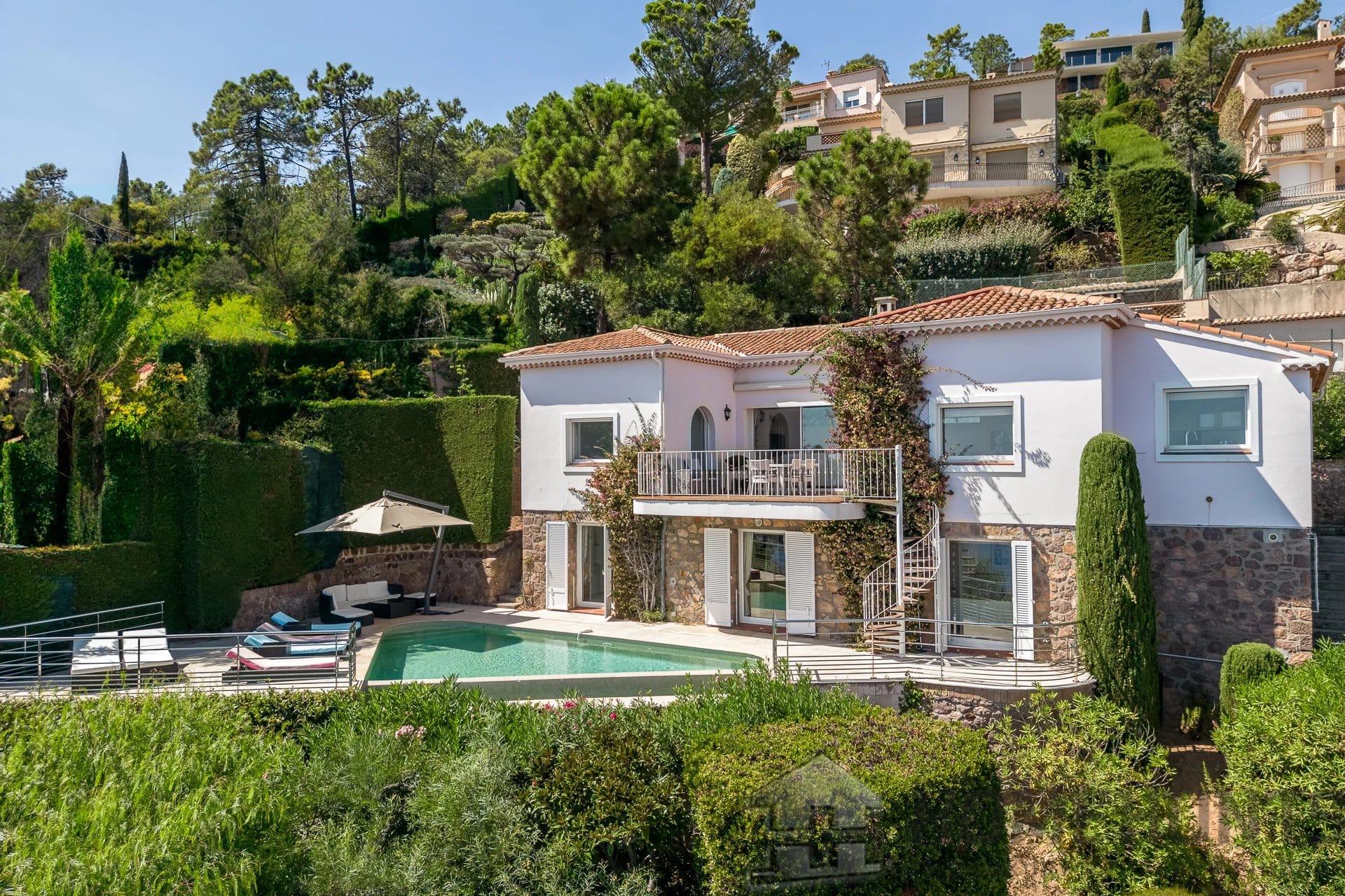 Villa/House For Sale in Theoule Sur Mer 23