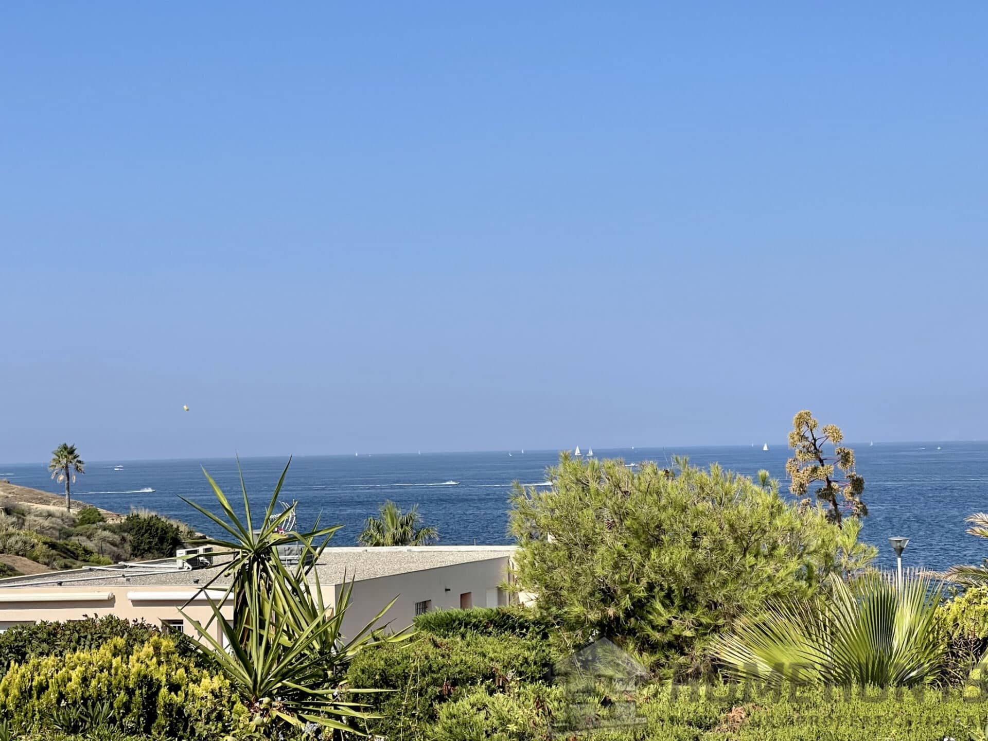 Villa/House For Sale in Six Fours Les Plages 13