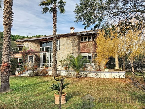 Villa/House For Sale in Saint Cyprien 15