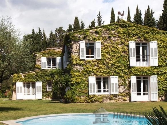 Villa/House For Sale in Mouans Sartoux 13