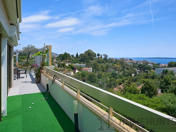 Apartment For Sale in Cannes 13