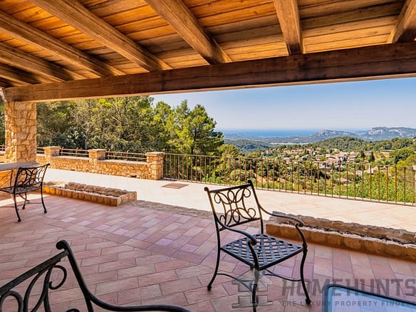 Villa/House For Sale in Puigpunyent 15