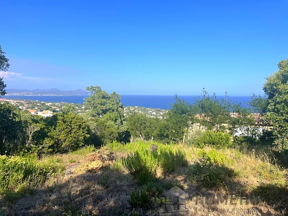 Land For Sale in Les Issambres 11