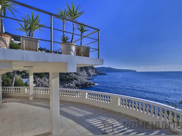 Villa/House For Sale in Nice - Mont Boron 23
