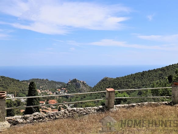 Villa/House For Sale in Eze 9