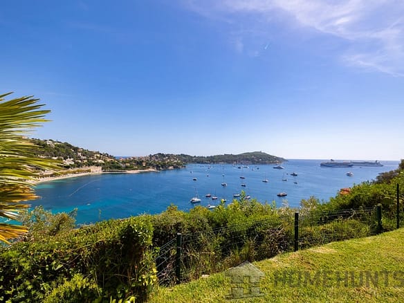Apartment For Sale in Villefranche Sur Mer 13