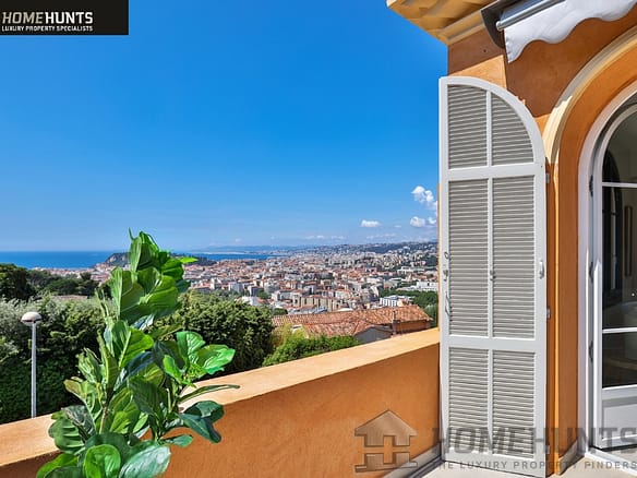 Villa/House For Sale in Nice - Mont Boron 13