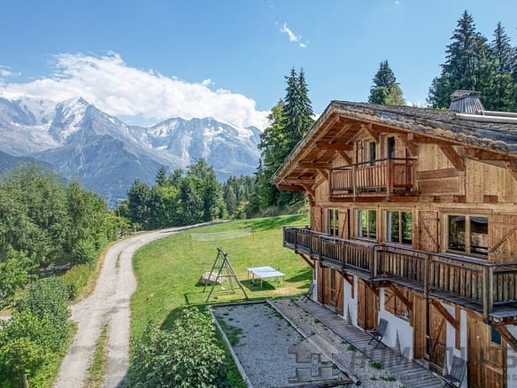 Chalet For Sale in St Gervais 13