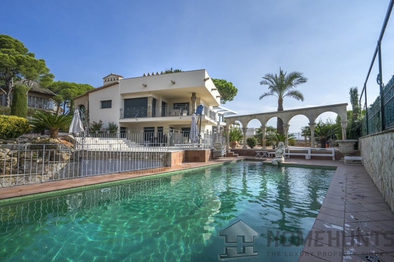 Villa/House For Sale in Calonge 4