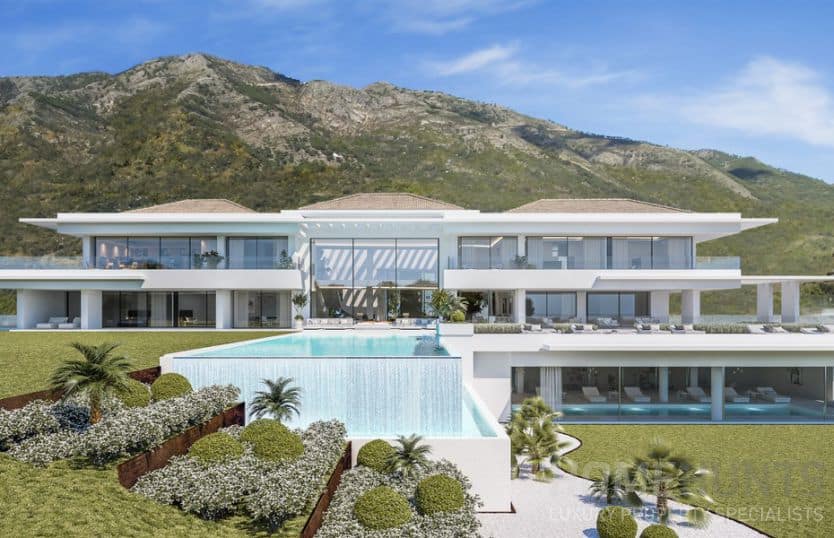 luxurious properties on the Costa del Sol