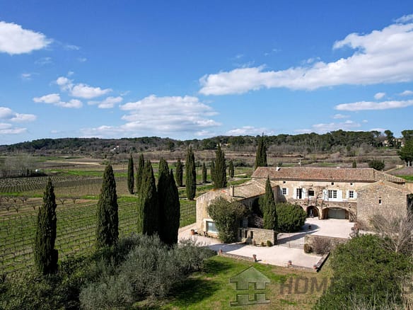 6 Bedroom Villa/House in Uzes 14