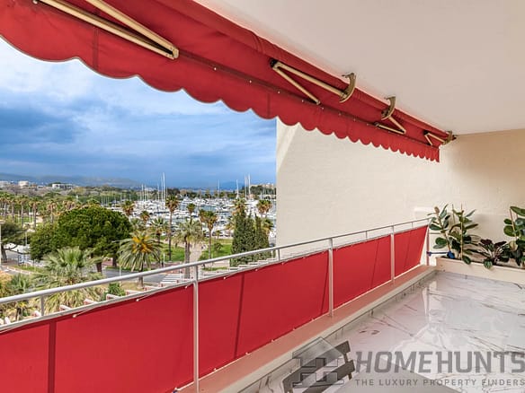 3 Bedroom Apartment in Antibes 9