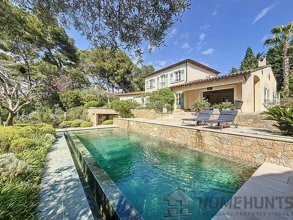 4 Bedroom Villa/House in Mougins 3