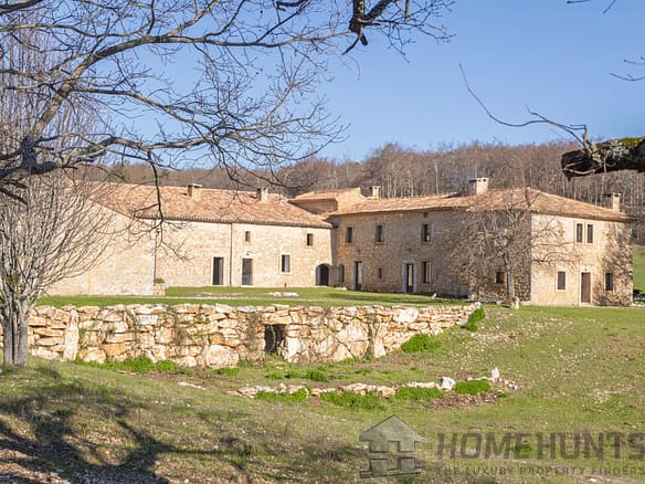 6 Bedroom Villa/House in Lagarde D Apt 8