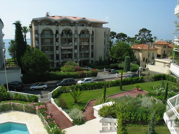 3 Bedroom Apartment in Cannes 7