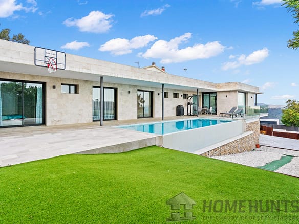 4 Bedroom Villa/House in Platja D’aro 3