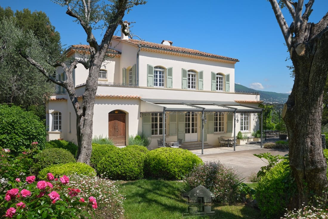 Villa/House For Sale in Grasse 5