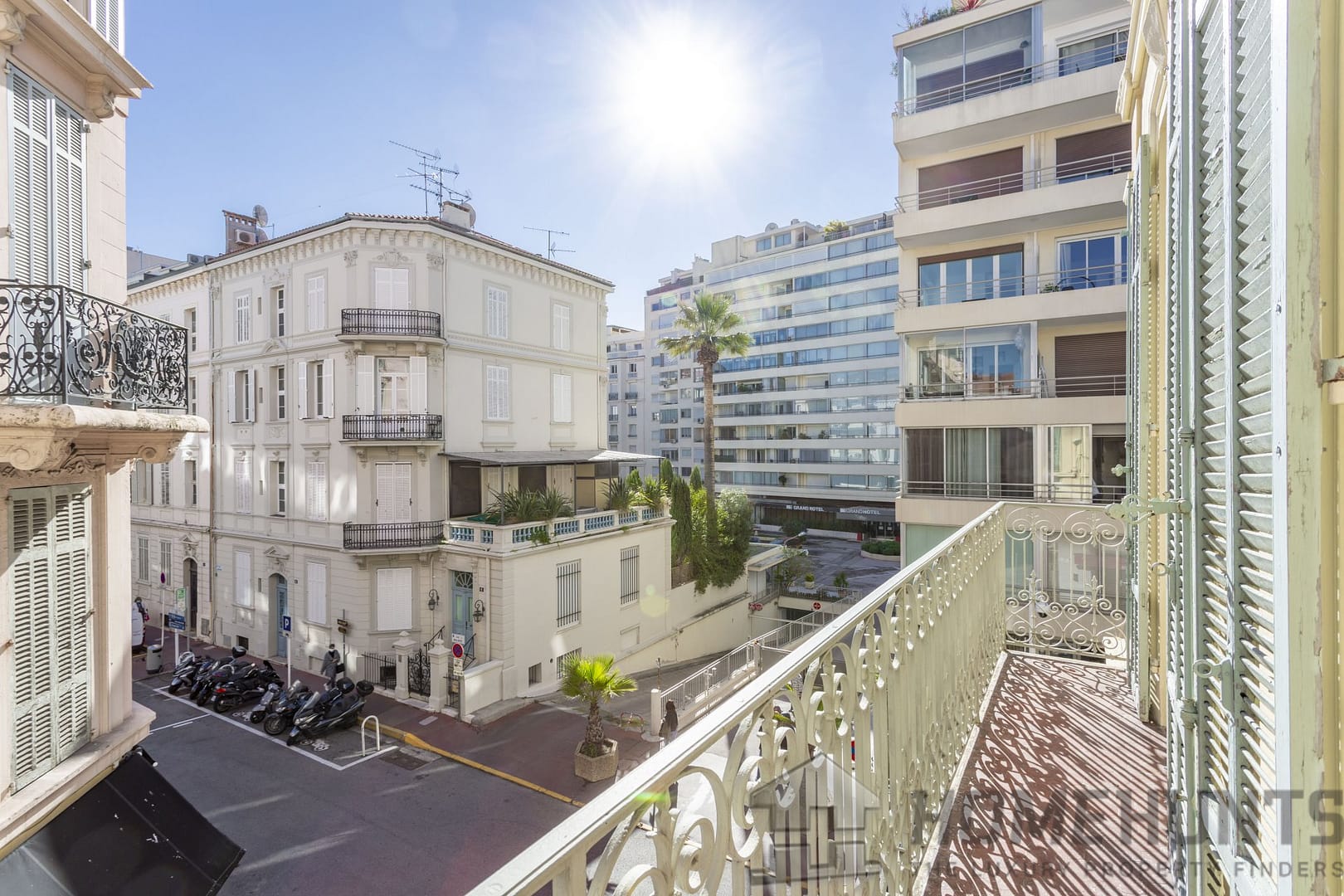 Apartment For Sale in Cannes 10