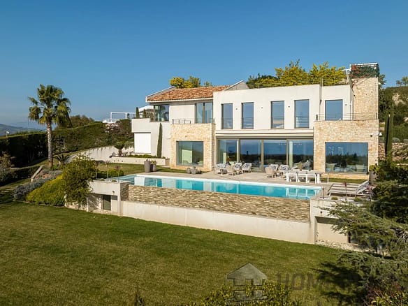 7 Bedroom Villa/House in Cannes 32