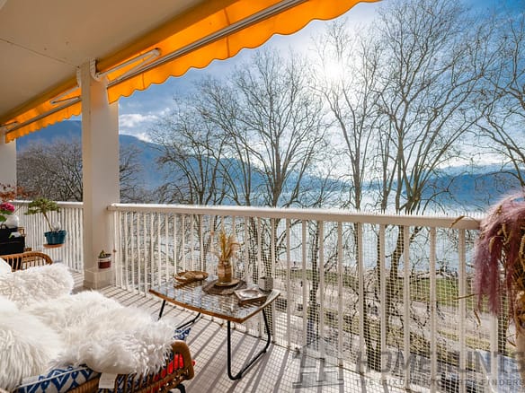 2 Bedroom Apartment in Annecy 2