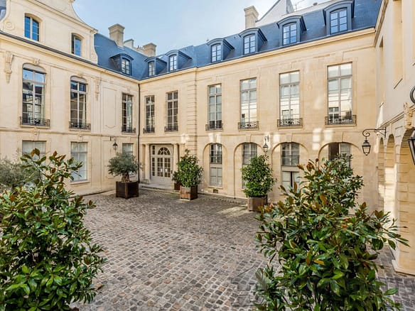 2 Bedroom Apartment in Paris 3rd (Haut Marais- rue de Bretagne) 10