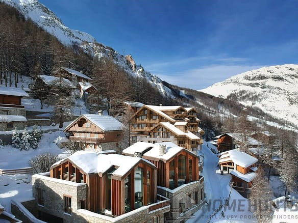 Apartment For Sale in Val D'isere 2
