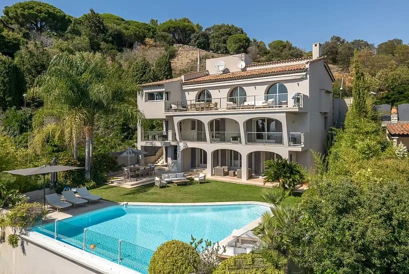 6 Stunning Waterfront Properties in Cannes 1