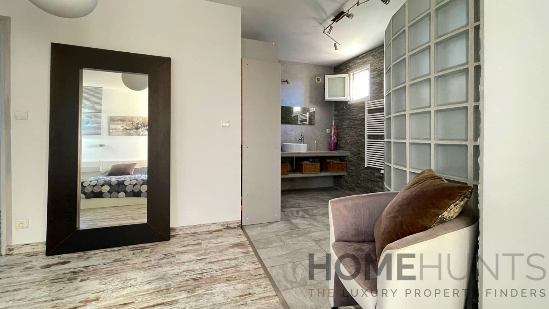 property_HH-15973846-27