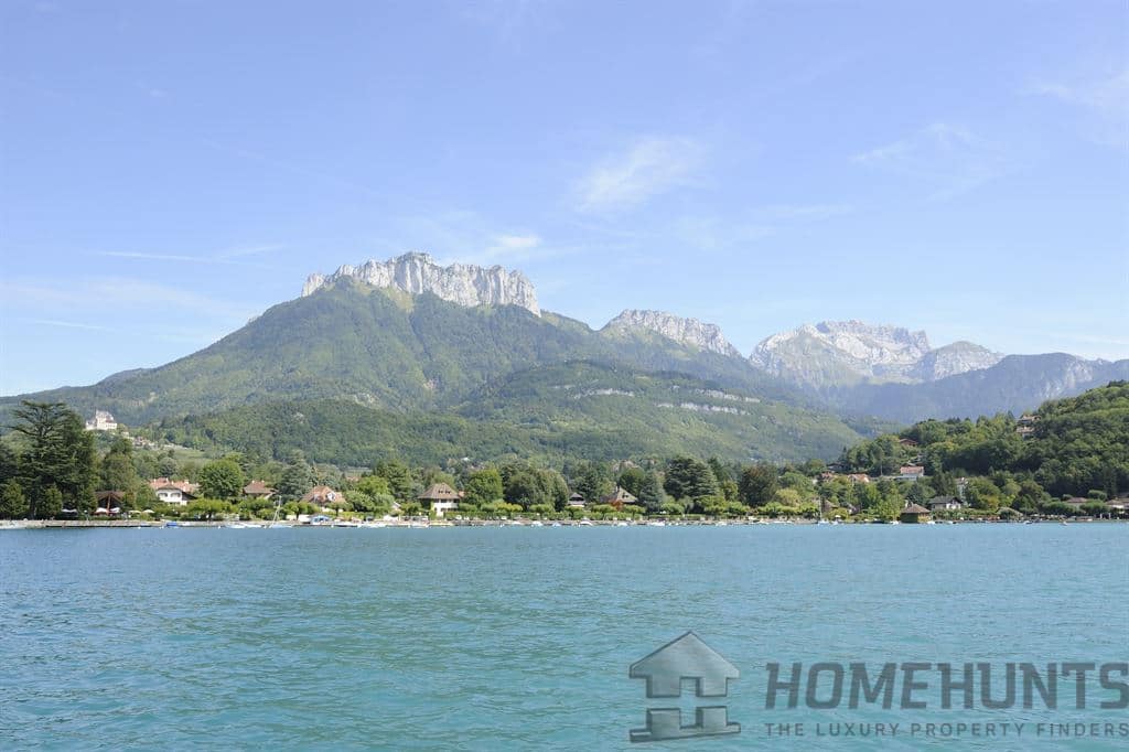 Villa/House For Sale in Menthon St Bernard HH14861803