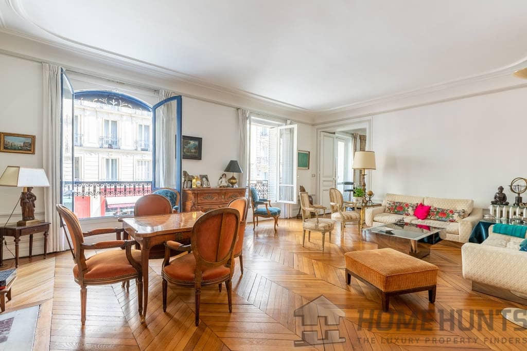 3 Bedroom Apartment in Paris 8th (Golden Triangle - Parc Monceau) 15