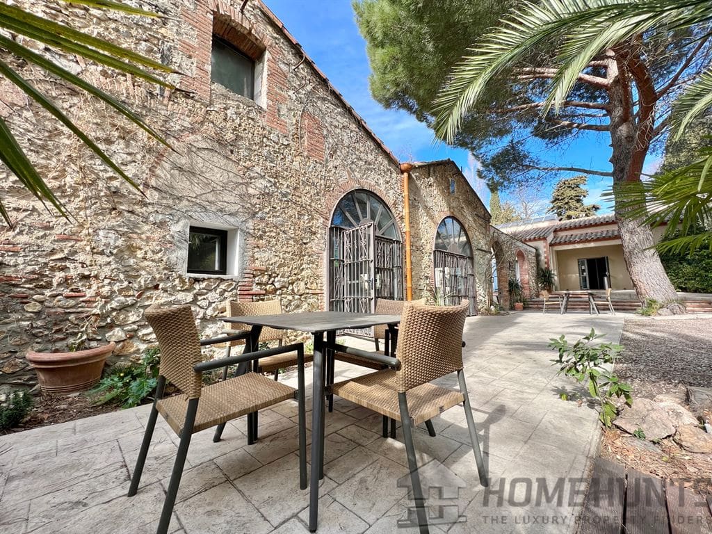 16 Bedroom Villa/House in Perpignan 5