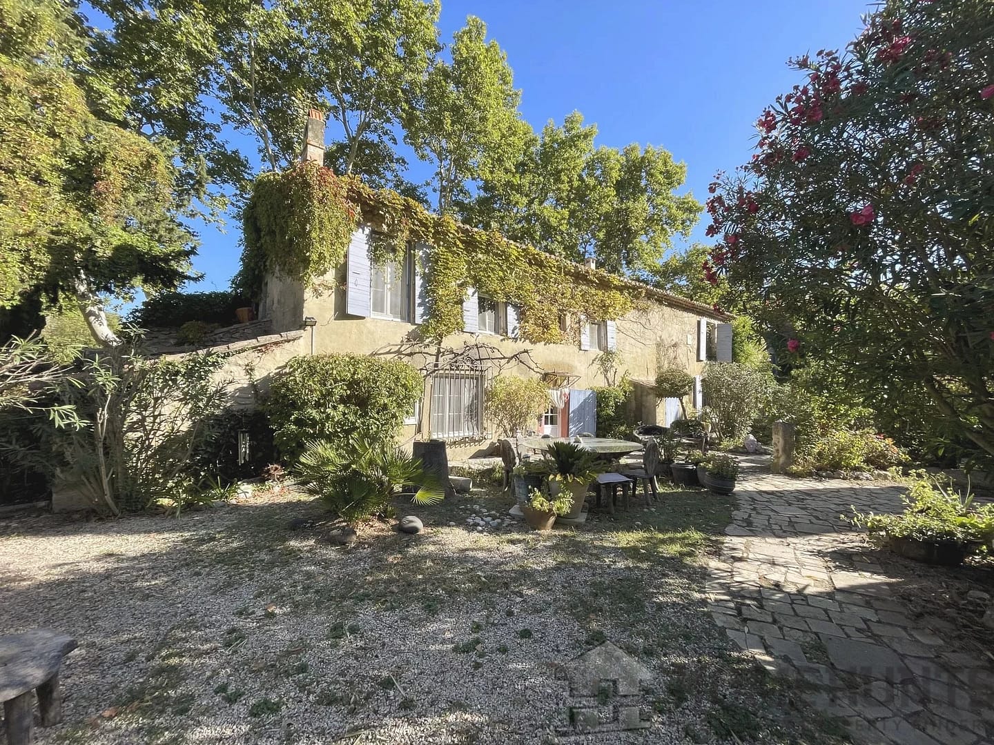 11 Bedroom Villa/House in St Remy De Provence 11