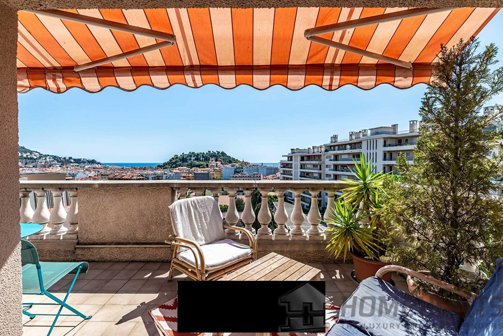 3 Bedroom Apartment in Nice - City 5