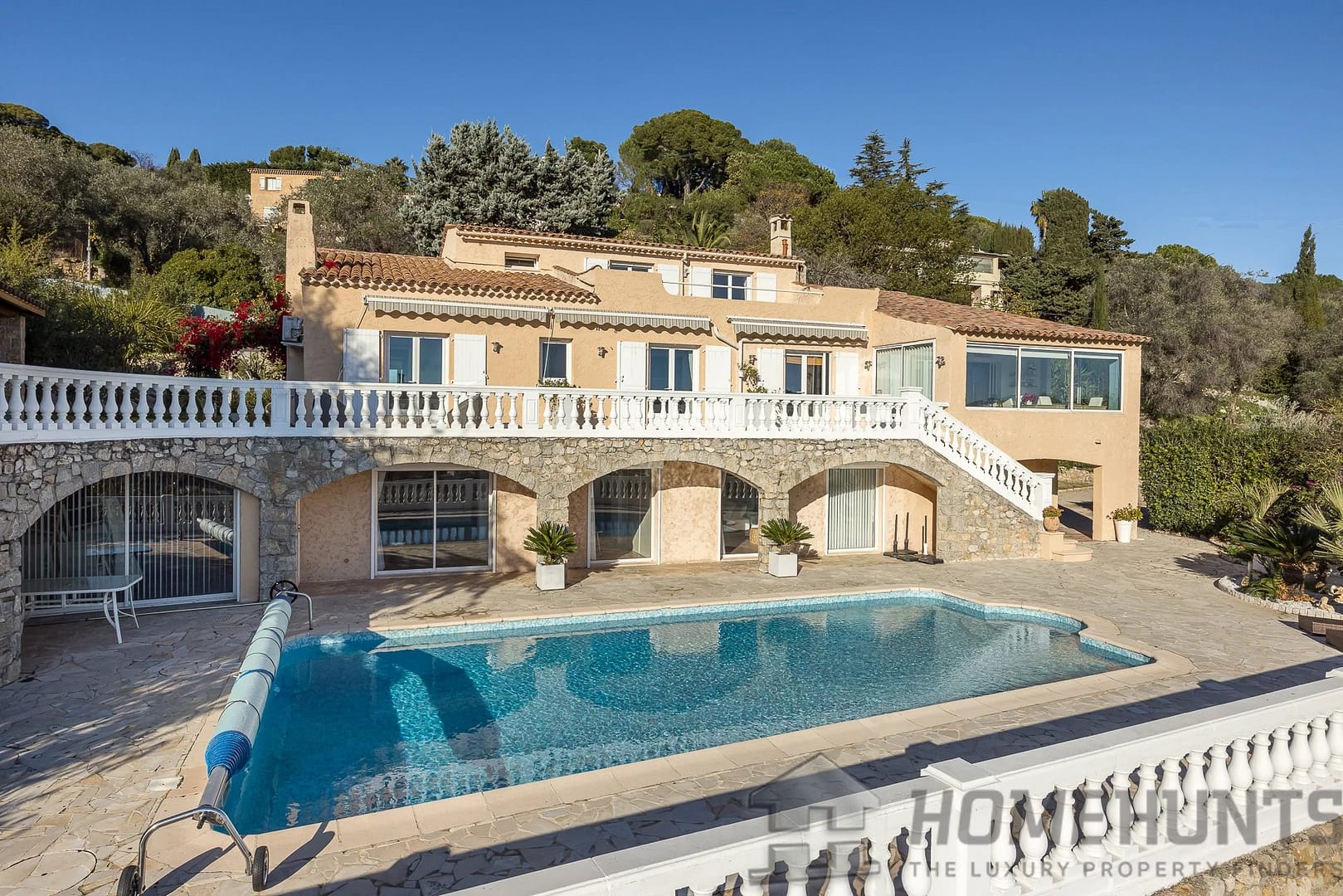 8 Bedroom Villa/House in Cannes 15