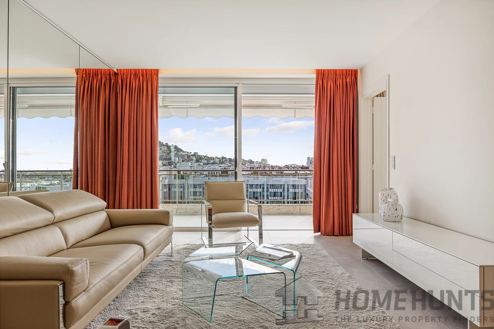 2 Bedroom Apartment in Cannes 9