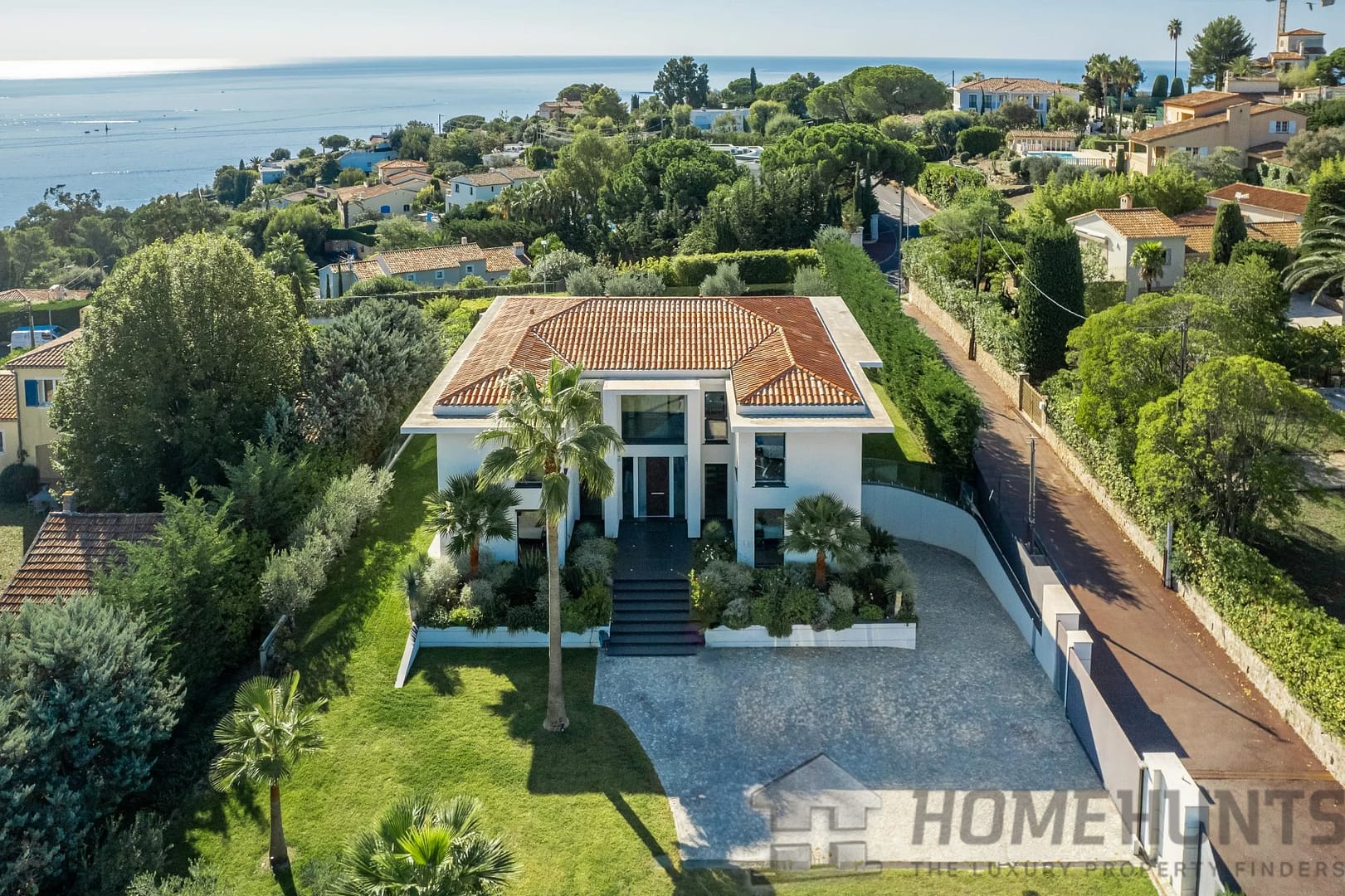 5 Bedroom Villa/House in Cannes 9