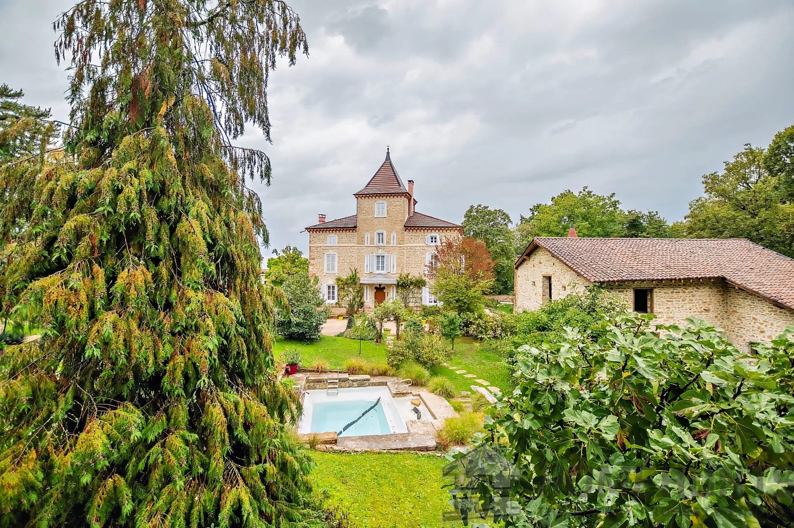 8 Bedroom Castle/Estates in Chindrieux 10