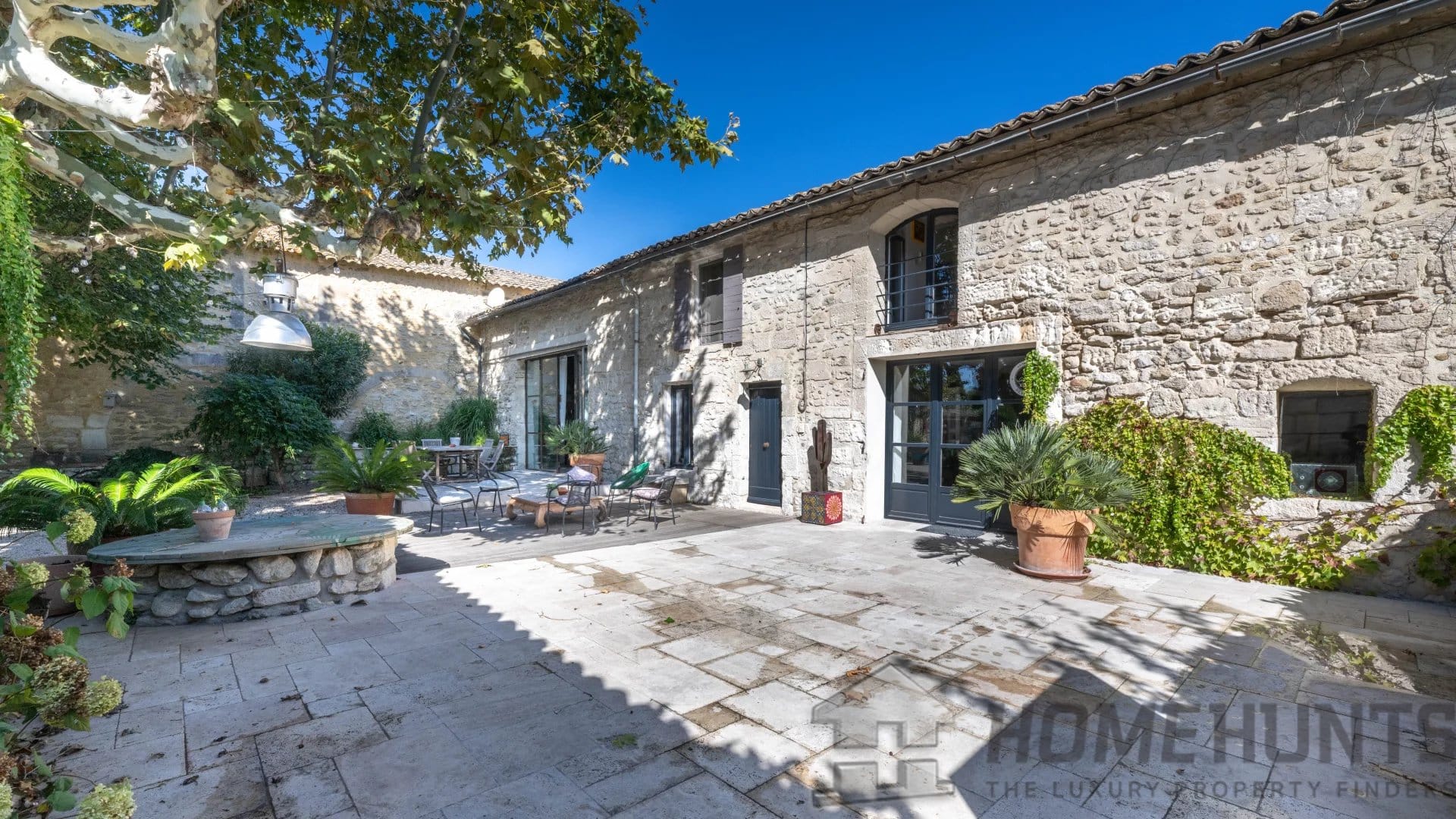 6 Bedroom Villa/House in St Remy De Provence 19