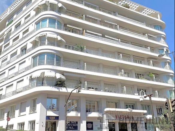 2 Bedroom Apartment in Monaco 36
