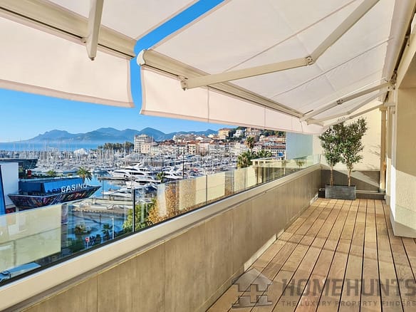 3 Bedroom Apartment in Cannes 20