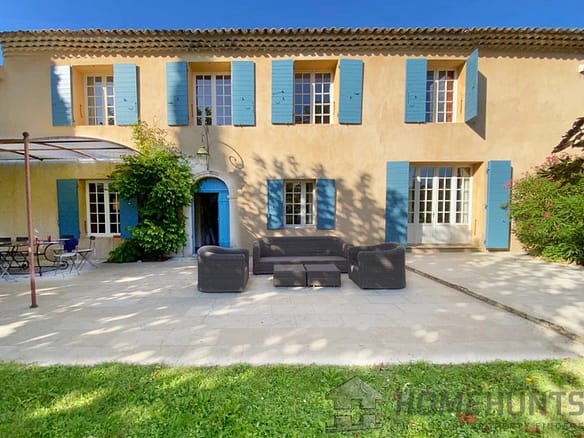 6 Bedroom Villa/House in Aix En Provence 22