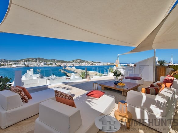 2 Bedroom Apartment in Ibiza 8
